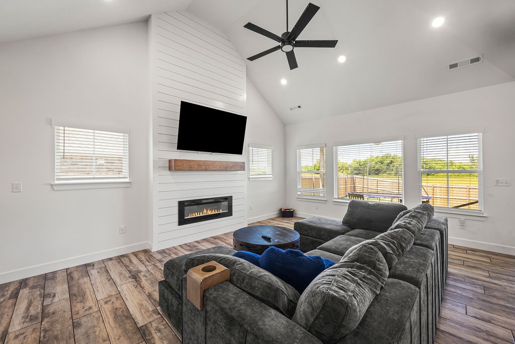 Annika Estates - Residential