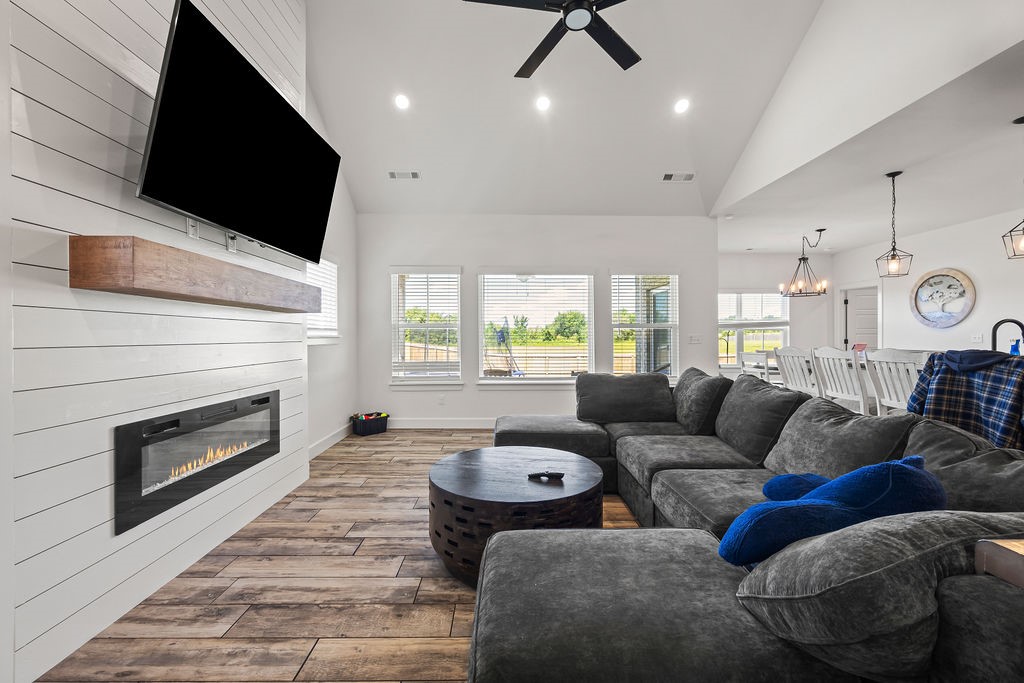 Annika Estates - Residential