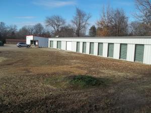 11 unit mini storage, great location just off hwy 64 in lamar, easy access