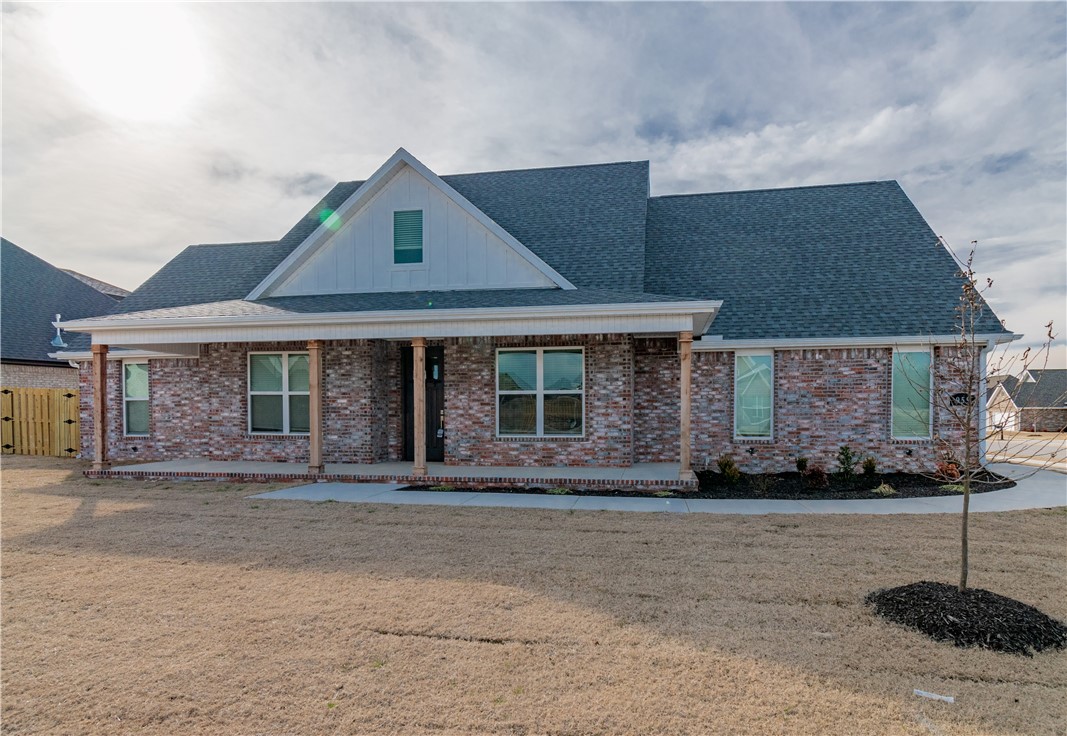 Spacious new floor plan with large living, dining and kitchen open areas. Large 4th bedroom or media room upstairs. Wired for security system, large master bathroom and closet connected to the laundry room, and large back patio great for entertaining. 15 minutes drive to Tyson World Headquarters.