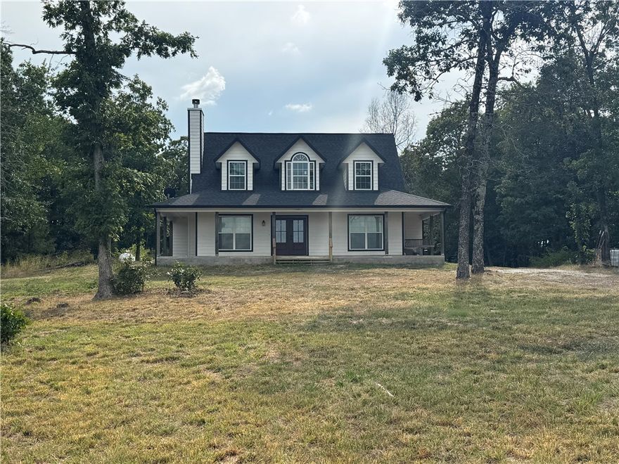 Welcome to your dream retreat in the heart of the Ozarks! This beautiful two story home sits on 20 acres with great views of sesonal fall colors all from your covered front porch. Discover a rare slice of outdoor paradise located in northeast  Madison County, Arkansas, near Ponca and the Buffalo River. The two story home is turn key ready for full time living or as a vactional retreat offering an abundance of wildlife and minutes drive to the Boxley Valley and the resident elk herds.