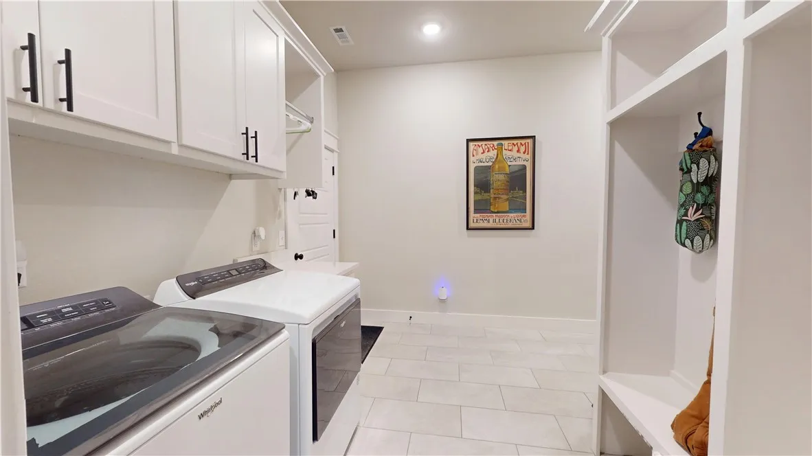 Springdale, Arkansas 72762, United States, 4 Bedrooms Bedrooms, ,3 BathroomsBathrooms,Residential,Active,107044