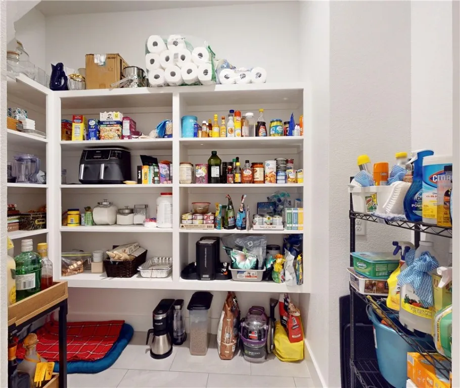 Springdale, Arkansas 72762, United States, 4 Bedrooms Bedrooms, ,3 BathroomsBathrooms,Residential,Active,107044