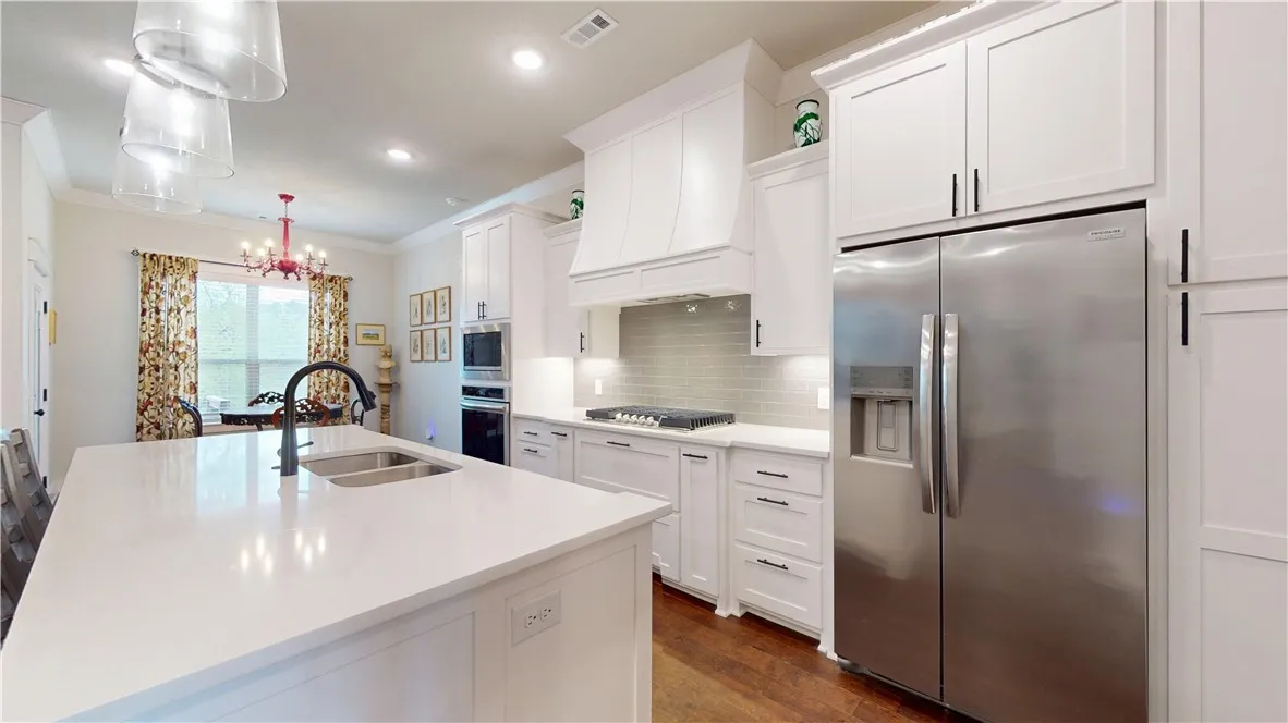 Springdale, Arkansas 72762, United States, 4 Bedrooms Bedrooms, ,3 BathroomsBathrooms,Residential,Active,107044