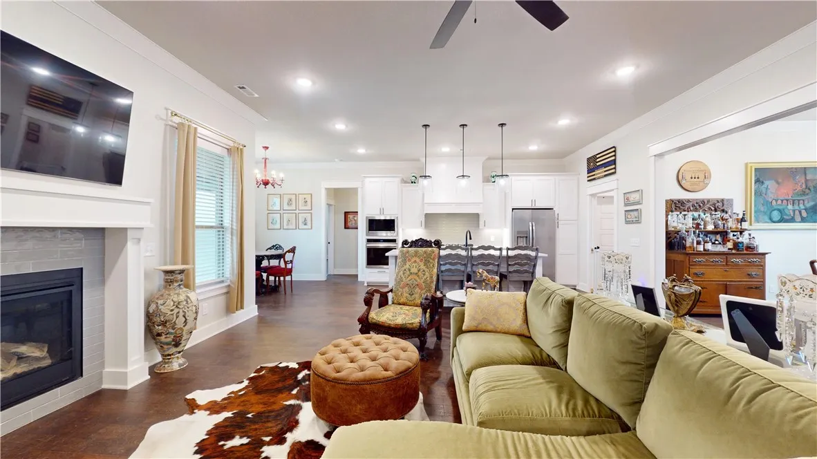 Springdale, Arkansas 72762, United States, 4 Bedrooms Bedrooms, ,3 BathroomsBathrooms,Residential,Active,107044