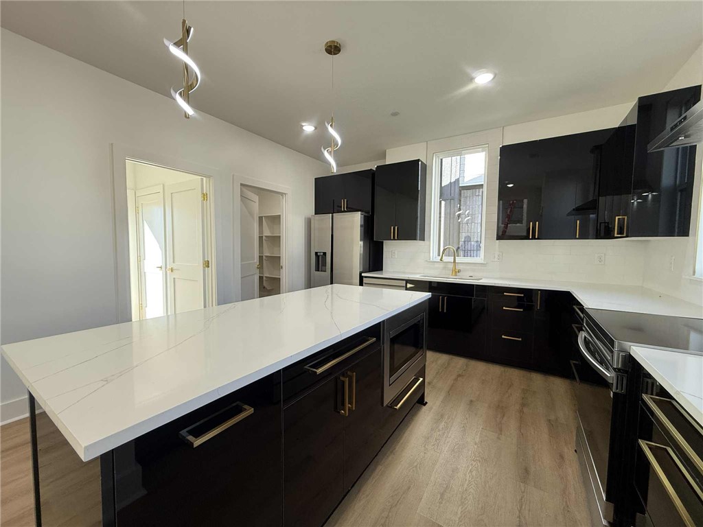 TAYLOR SUB-ROGERS - Residential