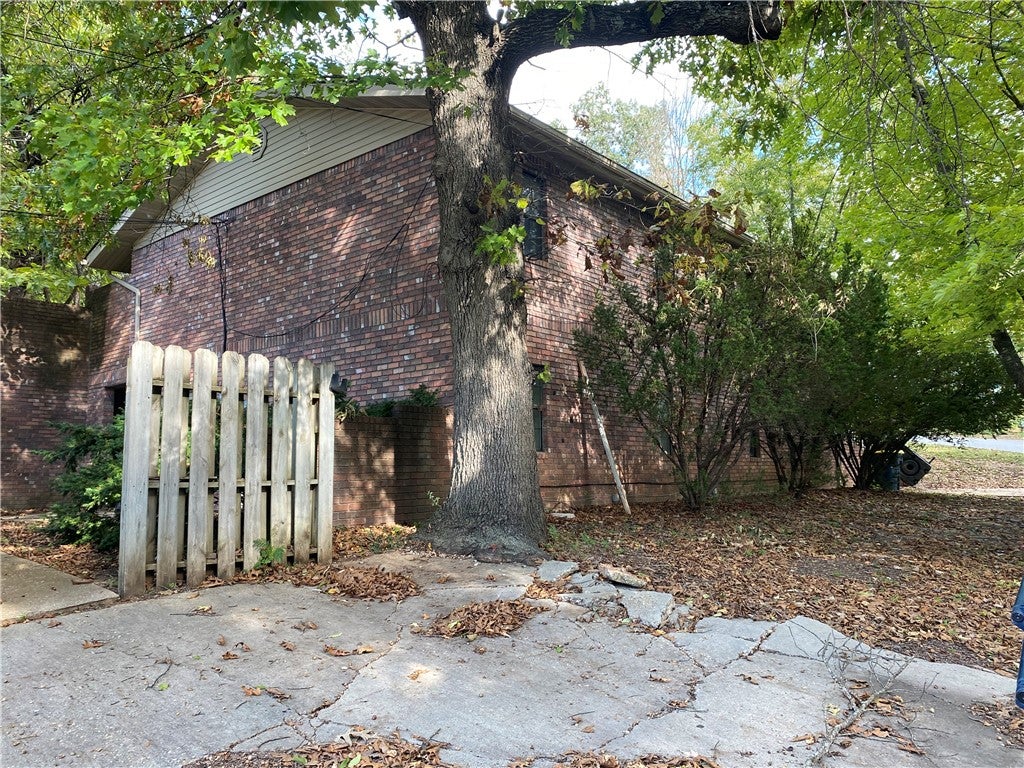624 Troy Street