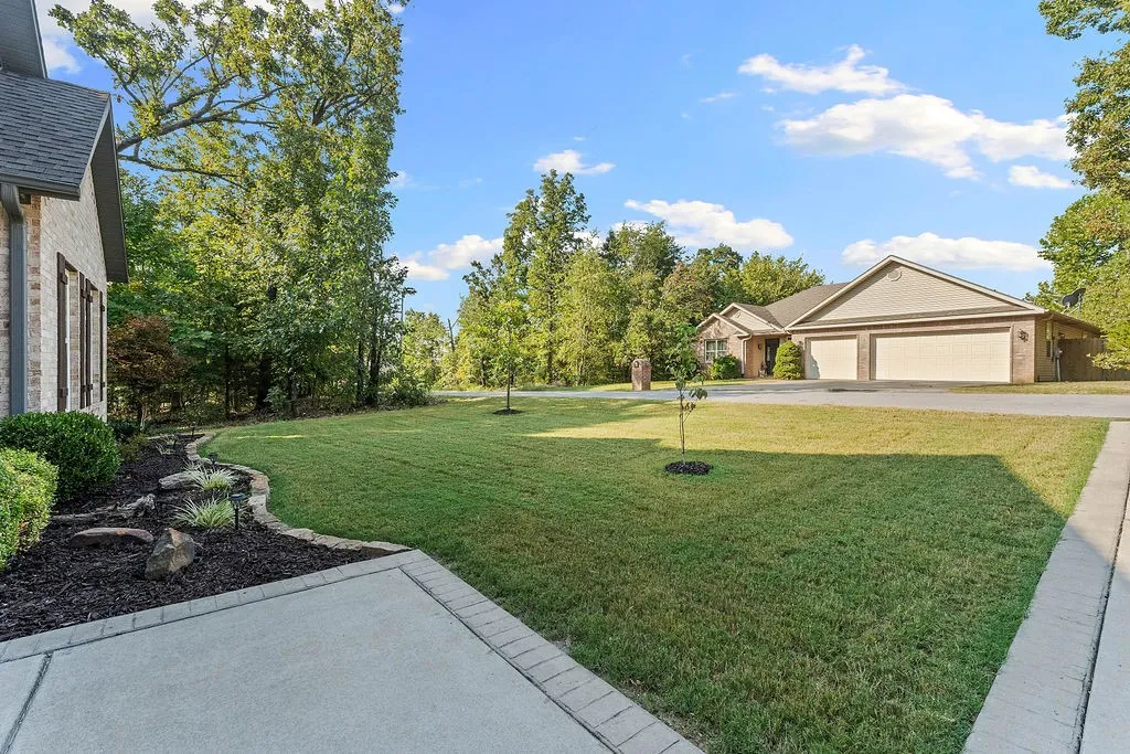 Bella Vista, Arkansas 72715, United States, 3 Bedrooms Bedrooms, ,2 BathroomsBathrooms,Residential,Pending,212996