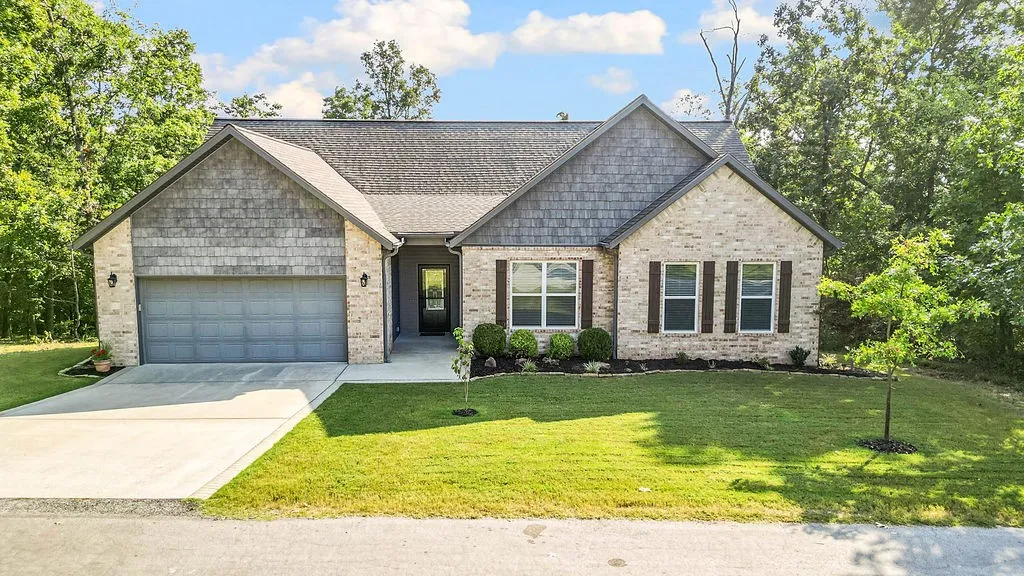 Bella Vista, Arkansas 72715, United States, 3 Bedrooms Bedrooms, ,2 BathroomsBathrooms,Residential,Pending,212996