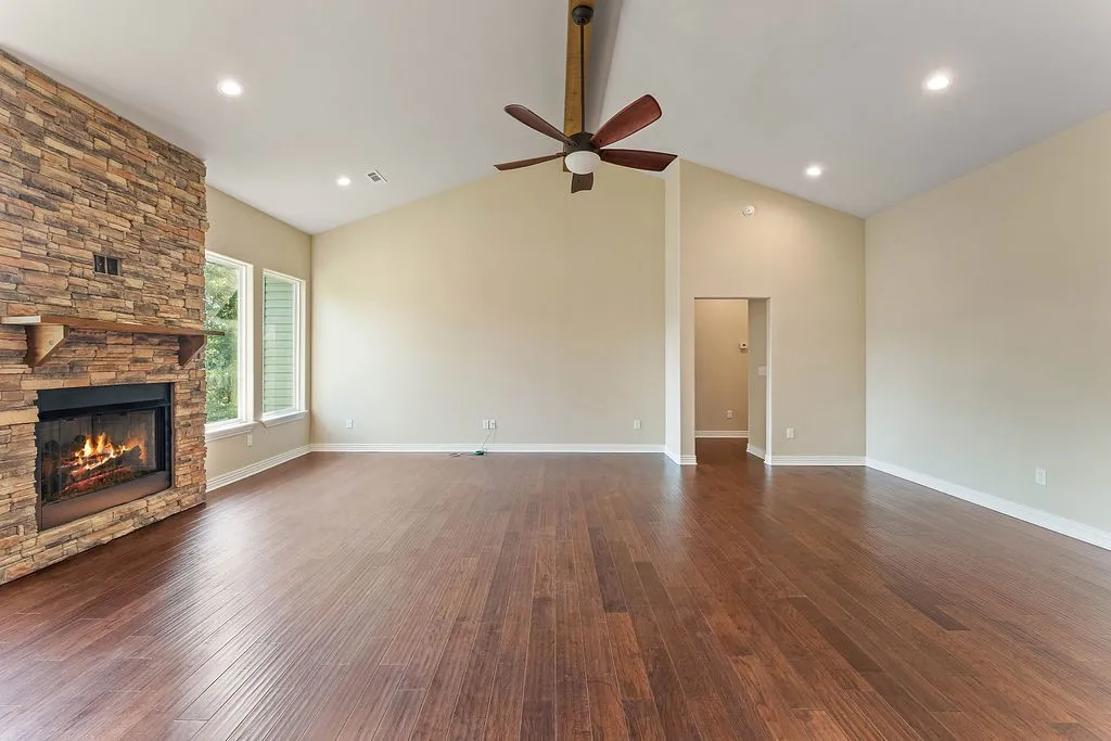 Bella Vista, Arkansas 72715, United States, 3 Bedrooms Bedrooms, ,2 BathroomsBathrooms,Residential,Pending,212996