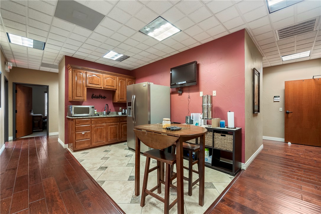 B F Sikes Add Rogers - Commercial Lease