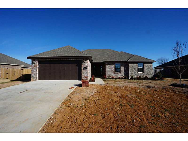 Homes Built by Riggins. Award Winner of Parade of Homes 2013 Overall buyers choice home builder & 2012 NWA Best of the Best. Riggins offers new custom homes with personal designer finish outs. Homes have Ceramic Tile,granite counter tops, stainless steel appliances, low E-windows, energy efficient homes & Standard landscape package. Limited 2YEAR Builders Warranty