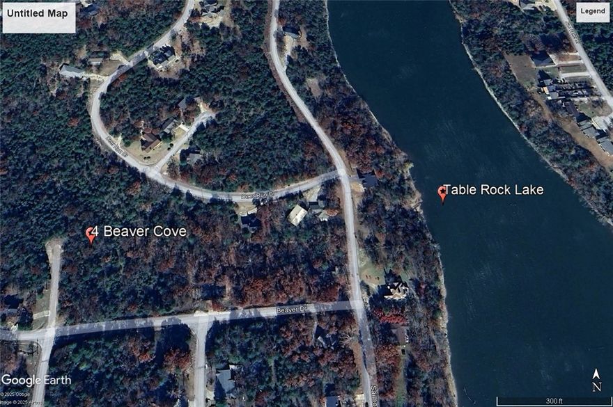 Ready to build your dream home?  Quiet and gently wooded near the lake, this cul-de-sac lot offers the best of both worlds. Enjoy the amenities in Holiday Island like golf courses, a country club, swimming, tennis and a marina with a fishing dock or watch the local fauna from your front porch! Nearby Eureka Springs or Rogers offers great shopping and vibrant cultural hubs.