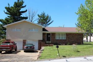 Nice house with new kitchen and great location for schools!