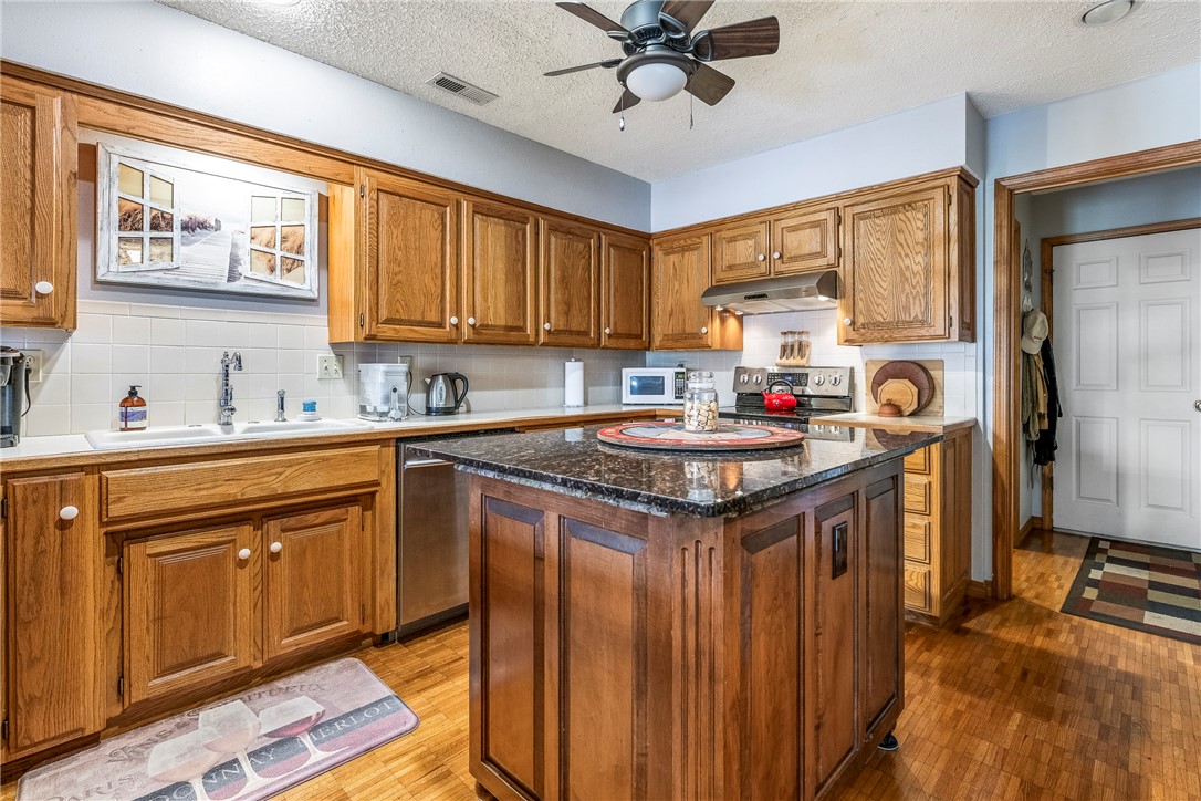 Windsor Place Sub Rogers - Residential