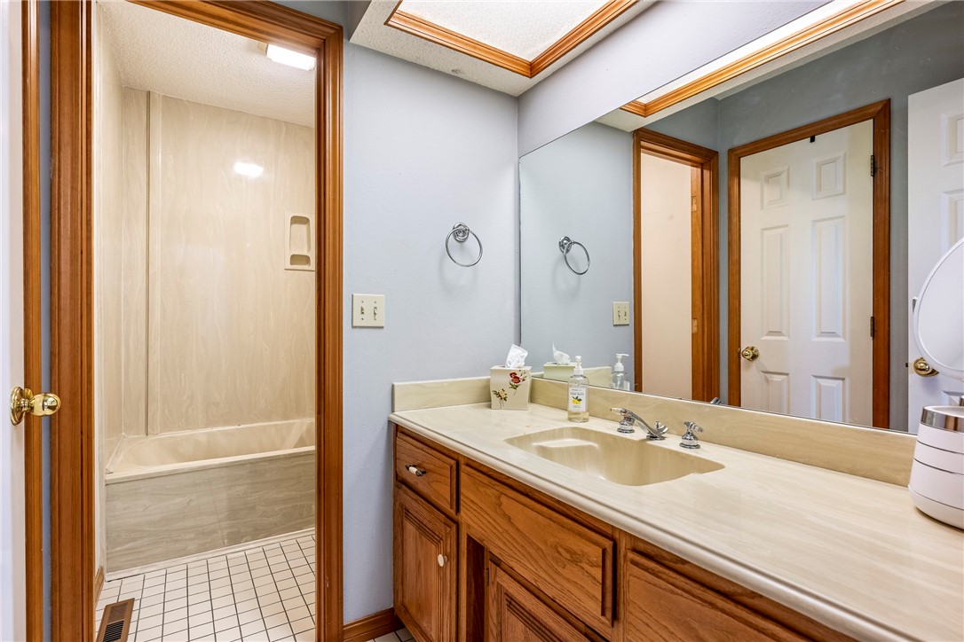 Windsor Place Sub Rogers - Residential