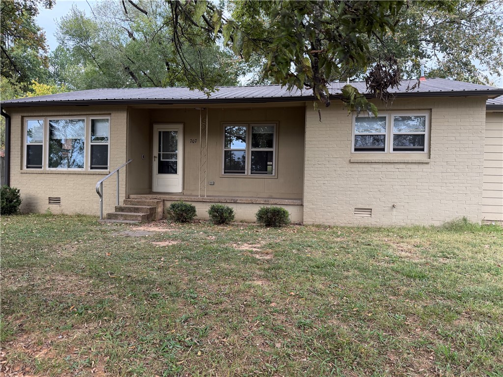 Welcome home to this beautifully updated 3-bed, 2-bath gem in the heart of Huntsville on Governors Hill! Bursting with natural light from its large windows, this modern home offers a warm and inviting feel throughout. Step outside to a spacious fenced backyard—perfect for entertaining, pets, or play—and enjoy the added bonus of a nice storage building for all your extras.