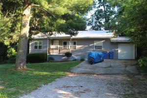 Cute 3 bedroom/11/2 bath starter home in great shape in downtown Harrison. New HVAC 2009, new roof 2007, water heater 2008, siding in 2010, windows & French doors in 2008, appliances in 2007, water softener in 2005,. Age show is effective age from county data. Brand new set of gas logs (uninstalled) convey with home.