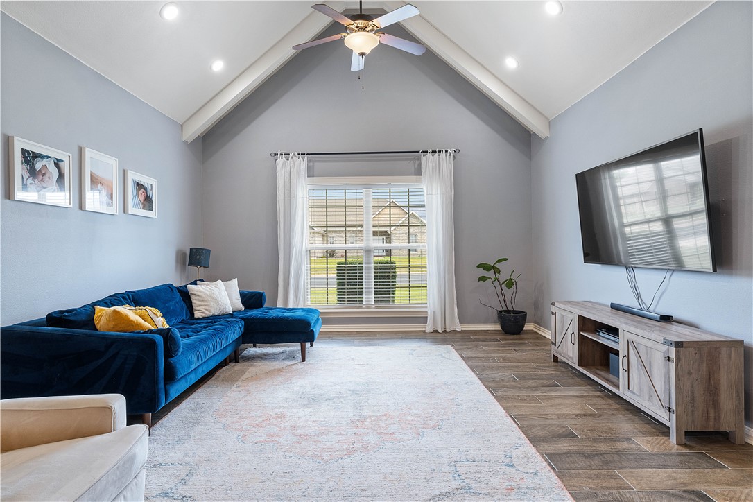 This beautifully maintained full brick home features a highly sought-after split floor plan with the primary suite on one side of the home and the additional bedrooms on the opposite. Enjoy a cozy living room by the gas log fireplace with a lovely vaulted-ceiling, finished with stylish wood-look tile flooring through most of the home. The large master suite includes a generously sized walk-in closet and nice bathroom. Step outside to a large, flat, fenced backyard. And another bonus- no HOA!
This home offers an incredible location only 10 minutes to the new Walmart HQ and only 15 minutes to Downtown Bentonville or Downtown Rogers. Need some outdoor activities? It is only minutes from Bella Vista’s renowned mountain bike trails
To top it off, Walmart drone delivery means essentials can arrive right to your doorstep in no time.
Pea Ridge is growing and equity is increasing so ask to see the virtual tour or book your own private showing of the home today.