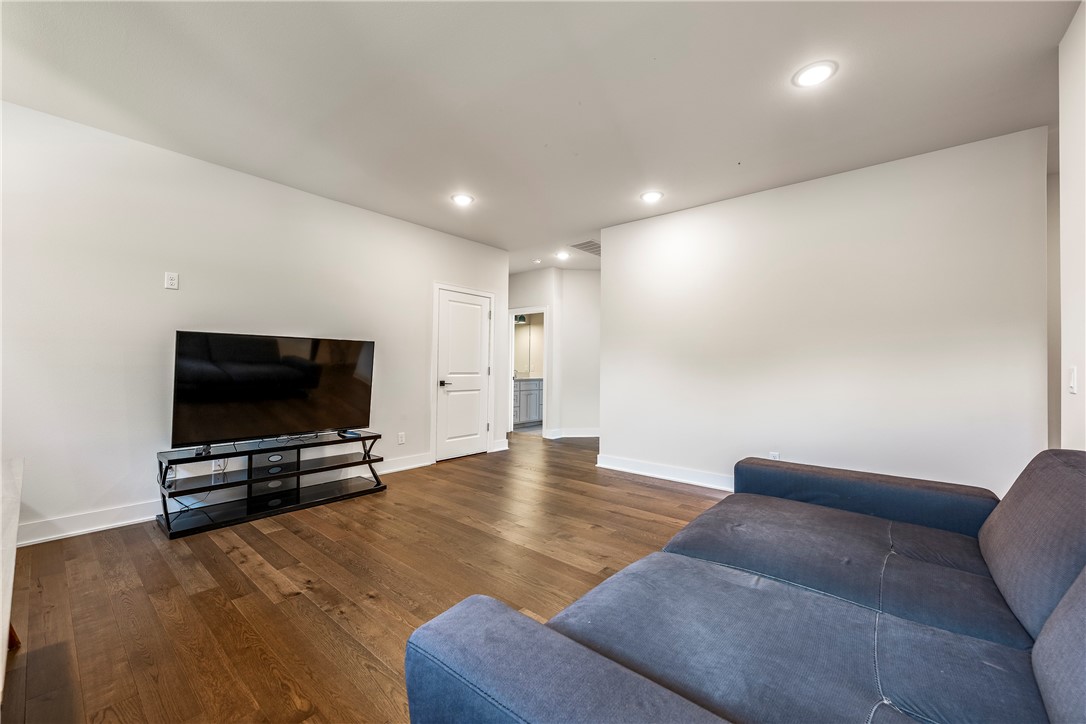 Dutton Woods - Residential