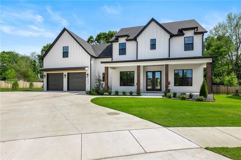 2036 N Dutton Place Fayetteville AR 72703