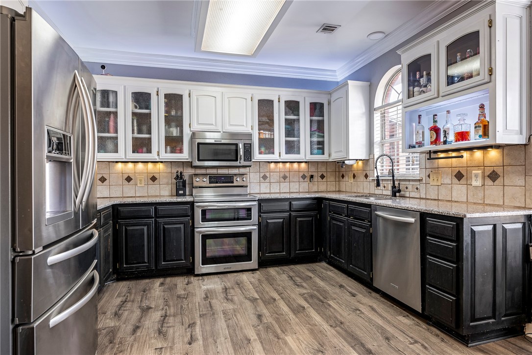 Whispering Timbers Ph 10 Rogers - Residential