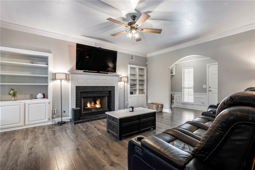 Whispering Timbers Ph 10 Rogers - Residential