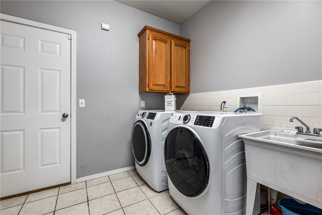 Whispering Timbers Ph 10 Rogers - Residential
