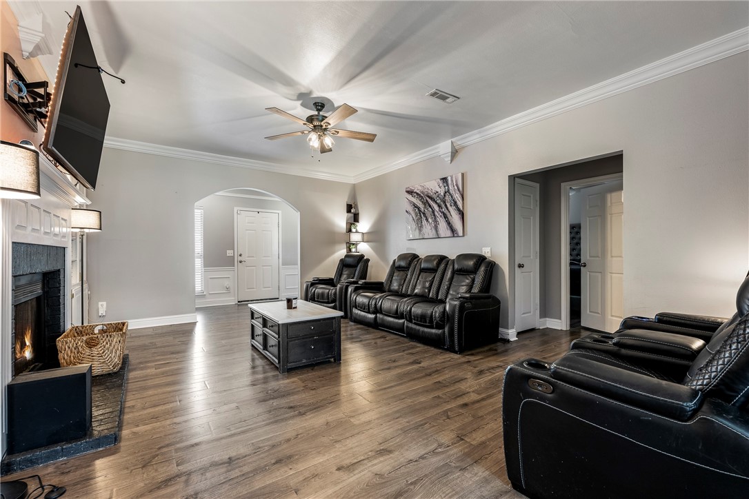 Whispering Timbers Ph 10 Rogers - Residential