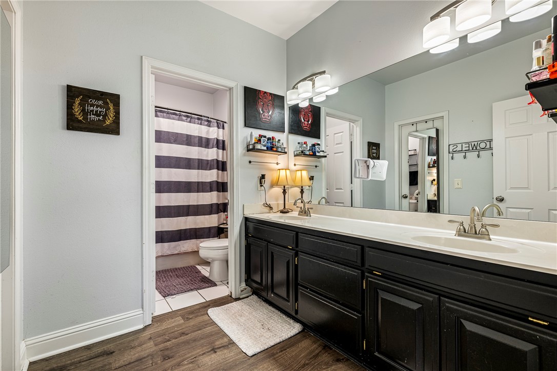 Whispering Timbers Ph 10 Rogers - Residential