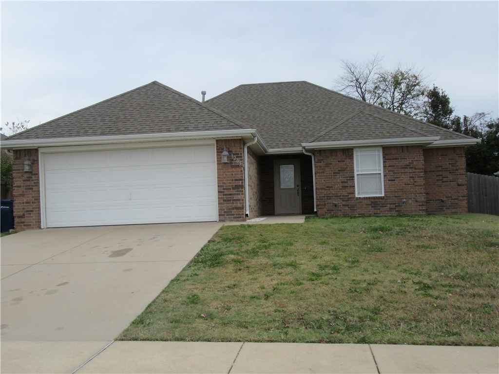 Very nice 3 BR/2BA home with a 2 car garage. Open floor plan. Designer entryway. Gas Log Fireplace. 
Privacy fenced backyard. Very clean and ready for occupancy. No Pets.