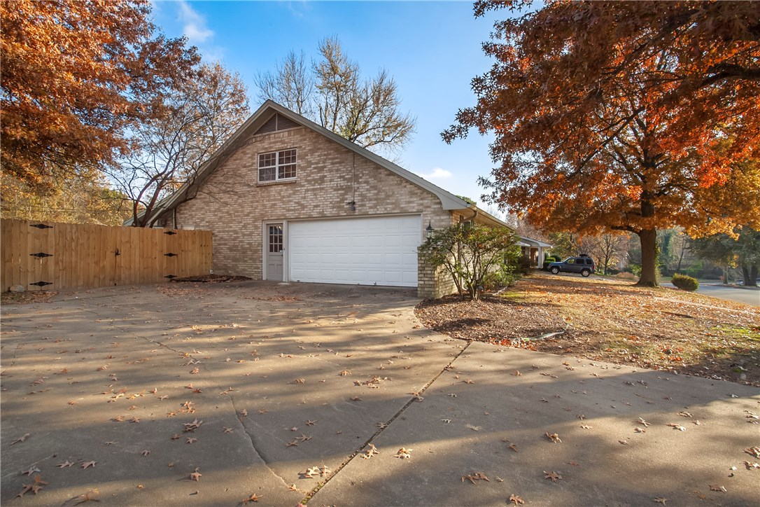 High Chaparral; Sandy - Residential