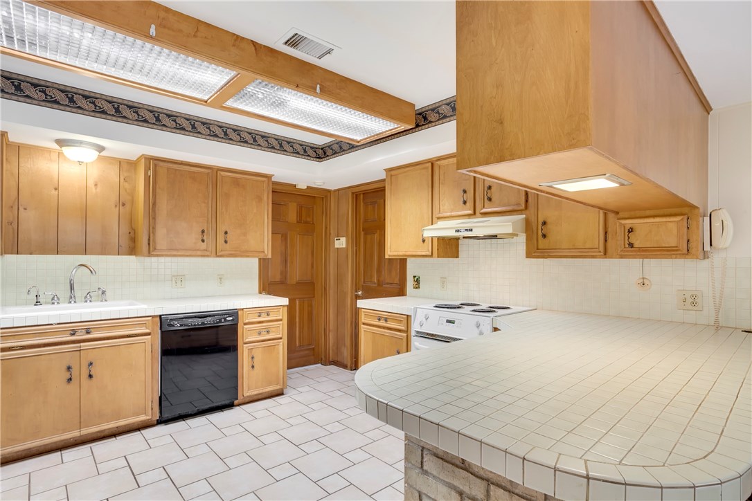 High Chaparral; Sandy - Residential