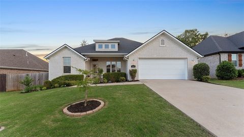 Photo of 2733 N Grey Squirrel Drive, Fayetteville, AR 72704 (MLS # 1344405)