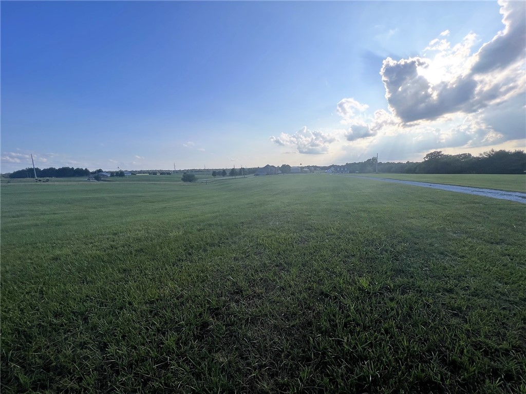 Tontitown Outlots - Land