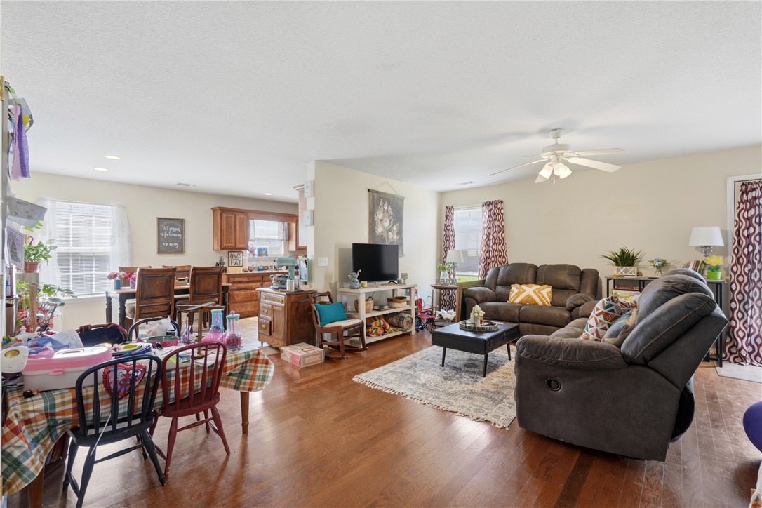 Riverwalk Farm Estate Ph I Bentonville - Residential