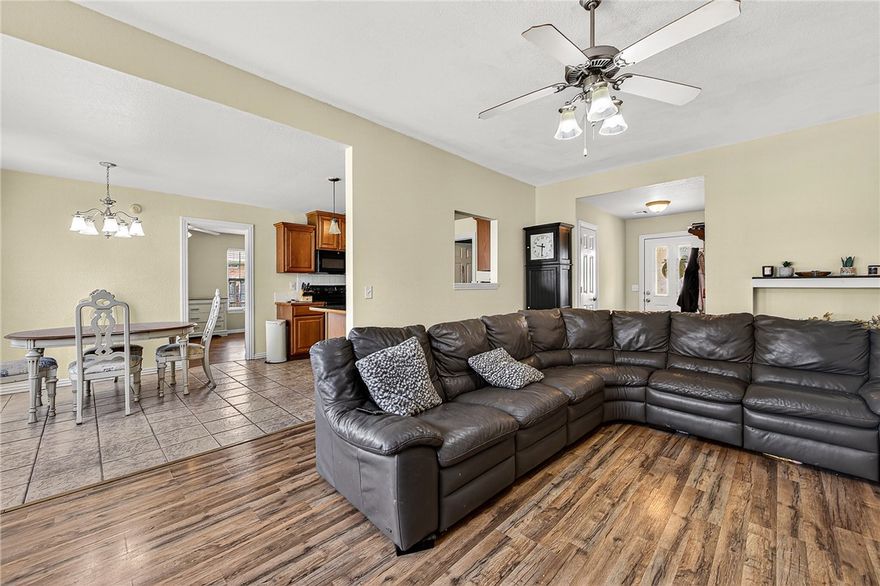 Welcome to this charming, move-in ready single-family home located in Centerton. This well-maintained 3-bedroom, 2-bath home offers a comfortable living space—perfect for first-time buyers or anyone looking to settle into a great community.
Step inside to find a functional and inviting layout designed for everyday living. The home has been thoughtfully updated with major improvements, including a new HVAC system (2025), roof (2021), and water heater (2022), providing peace of mind for years to come.
Enjoy outdoor living in the fully fenced backyard featuring a wood privacy fence—ideal for pets, kids, or entertaining. Conveniently located near local schools, parks, and everyday amenities, this home combines comfort, value, and location.