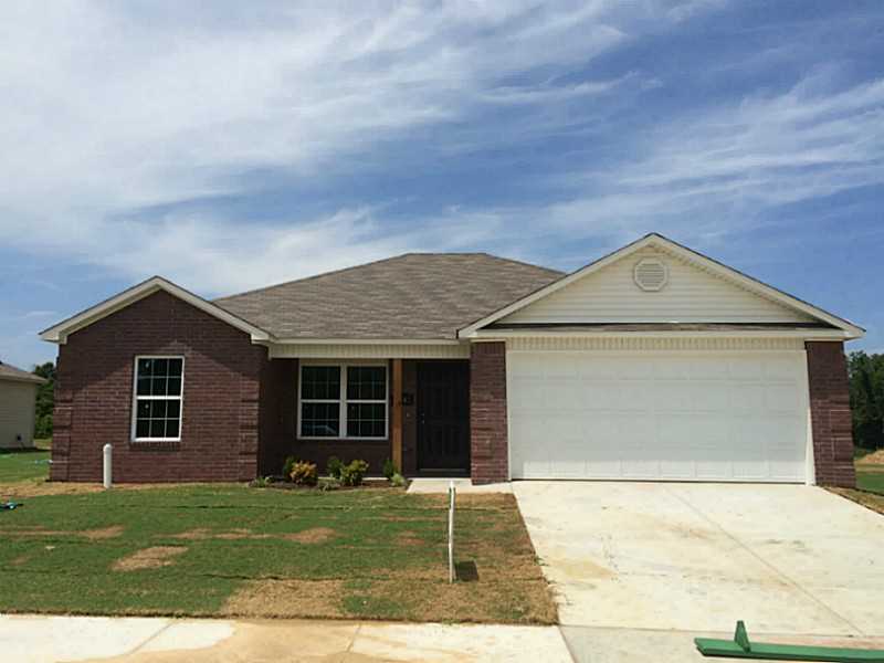 This 4br 2ba Home located in the beautiful Quarry Trace Community is the perfect fit for any growing family. With the feeling of serenity and the quiet atmosphere you will love coming home to this great East Fayetteville location. This location has all,kinds of options for fun. You can go out with the family and explore out east, or maybe take a night out on the town in Fayetteville, or just take an evening stroll through this quiet community. Whatever you do, you will love calling Quarry Trace home.