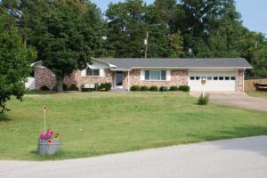 Nice home in peaceful & established neighborhood.