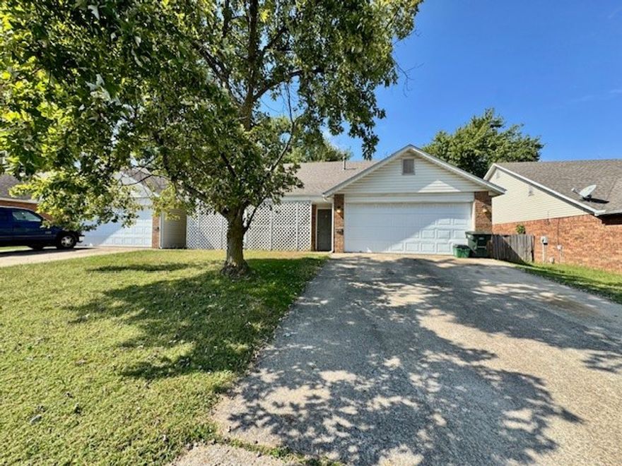 Cozy 3 bedroom duplex featuring a spacious eat-in kitchen and large walk-in closets. Flooring to be replaced! Enjoy a fenced backyard! Convenient location to I49, shopping, schools, and more! Tenant must provide washer and dryer - and responsible for all utilities and lawn care. Apply online at www.nwarealtypm.com. We process applications as we receive and once an application is approved, we reach out for deposit. Deposit secures the unit not the application. Please be aware of scams. Our application process is to be paid online through a secure portal, and we do not accept cash, CashApp, Venmo, and/or PayPal.