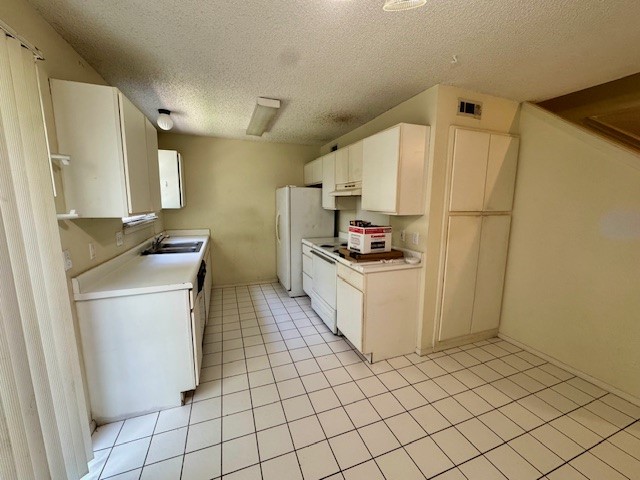 COYOTE TRAIL - Residential Lease