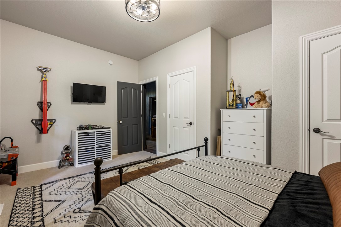 Summit Heights Rogers - Residential