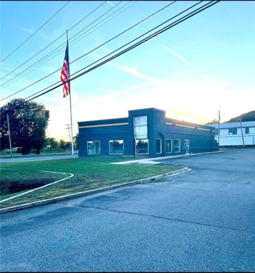 THE OPPORTUNITY: Invest, Renovate, or Rebrand
This property is an exceptional opportunity for owner-operators or developers looking to capitalize on a proven, high-visibility retail corridor. This commercial building, formerly a nationally recognized fast-food concept, is ideally situated for a revival, a sound structure primed for a modern renovation to meet contemporary customer demands and maximize its potential.
Renovate & Rebrand, Update the interior & exterior, and launch a new fast-casual or quick-service restaurant concept. The Drive-Thru is a highly valuable asset with a dedicated queuing lane and window (significantly reducing development costs and timeline), ample parking with 30+ dedicated surface parking spots, providing easy access for high-volume service. This property offers high visibility: It is directly on Main Street, the primary thoroughfare, near residential and commercial areas, and has easy on- and off-ramps to Interstate 40 (Exit 94), ensuring consistent daytime and evening traffic.