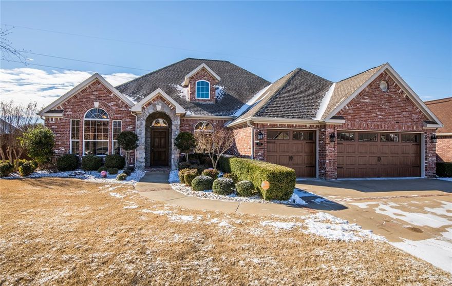 Immaculate one of a kind home in highly desired Lochmoor subdivision. One level, split plan.  Remodeled in 2013 with new hardwood floors, new roof, HVAC. Entire kitchen with all new cabinets, large island, exotic granite and stainless steel appliances. Peaceful screened porch & beautifully landscaped backyard. 3 bedrooms w/possibility of 4th. 14x30 Bonus Room, Master Bedroom with sitting room. Jack & Jill Bath between BR's 2 & 3. New carpet 2019.Lochmoor Amenities: Pool, baby pool, hot tub, basketball, tennis, sand volleyball & playground.