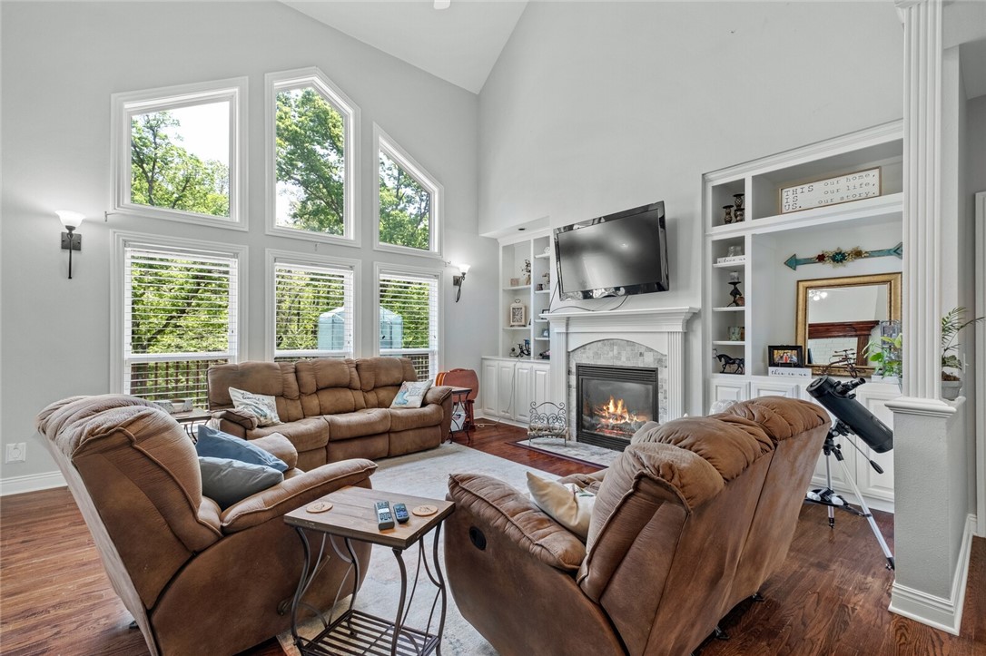 23-20-30-LITTLE FLOCK - Residential