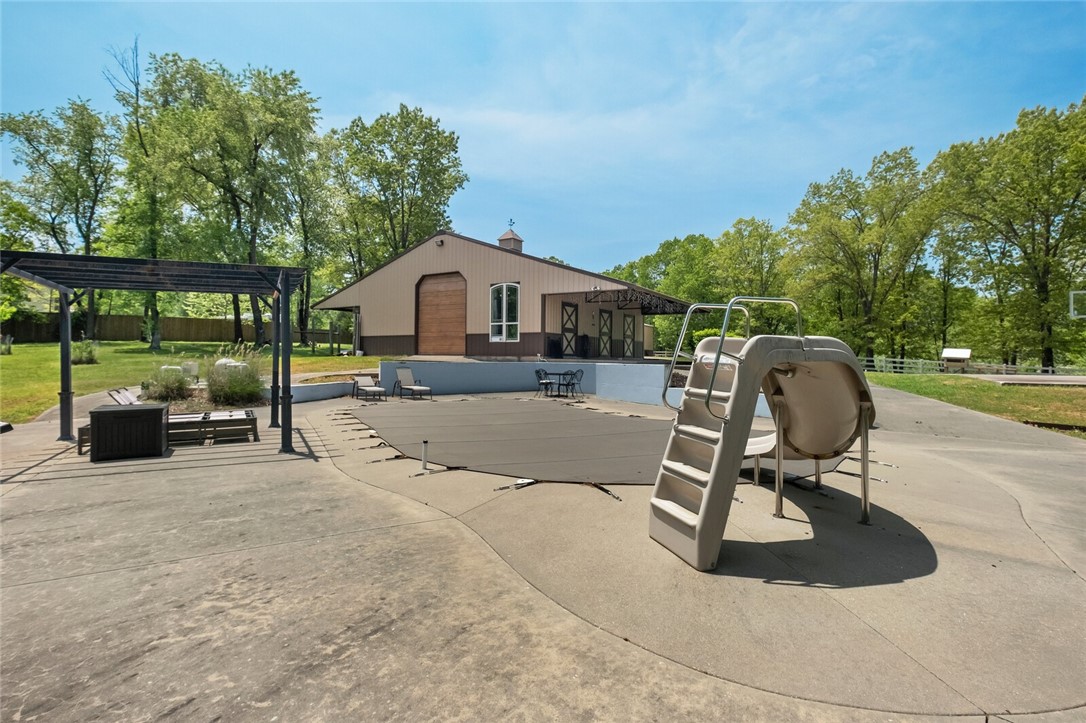 23-20-30-LITTLE FLOCK - Residential