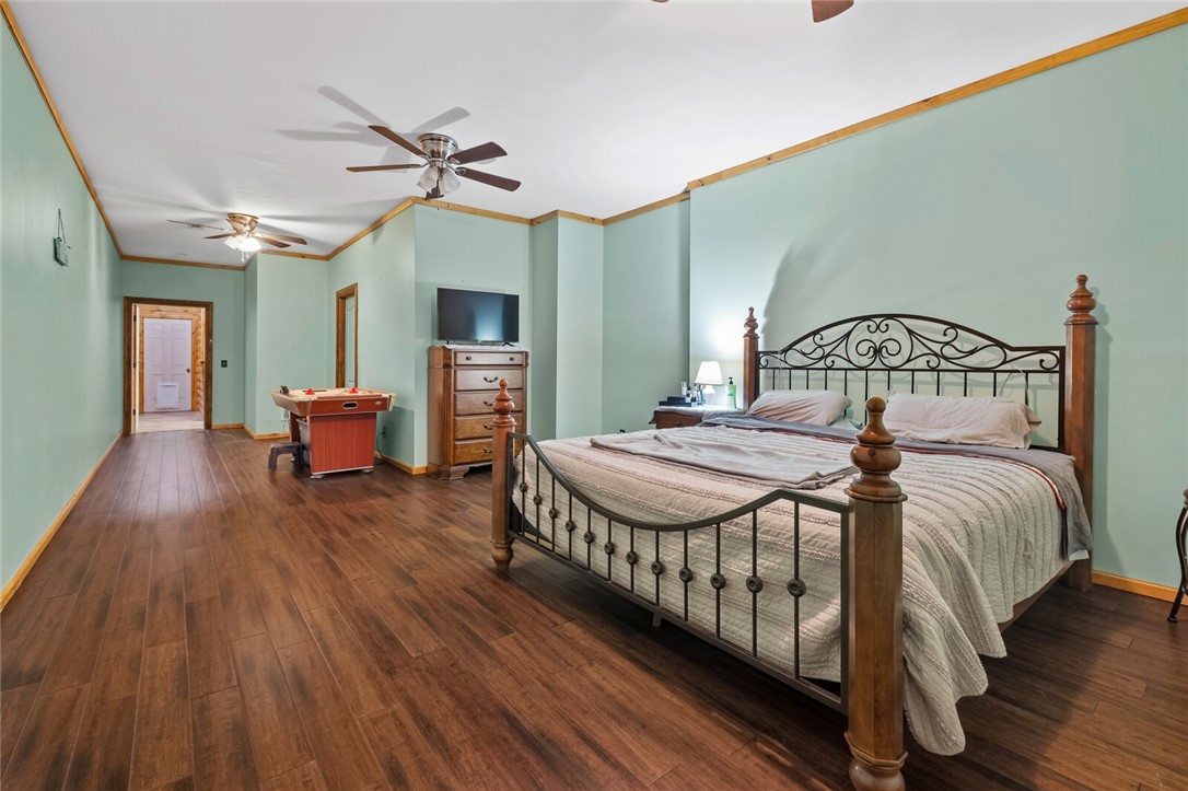 23-20-30-LITTLE FLOCK - Residential