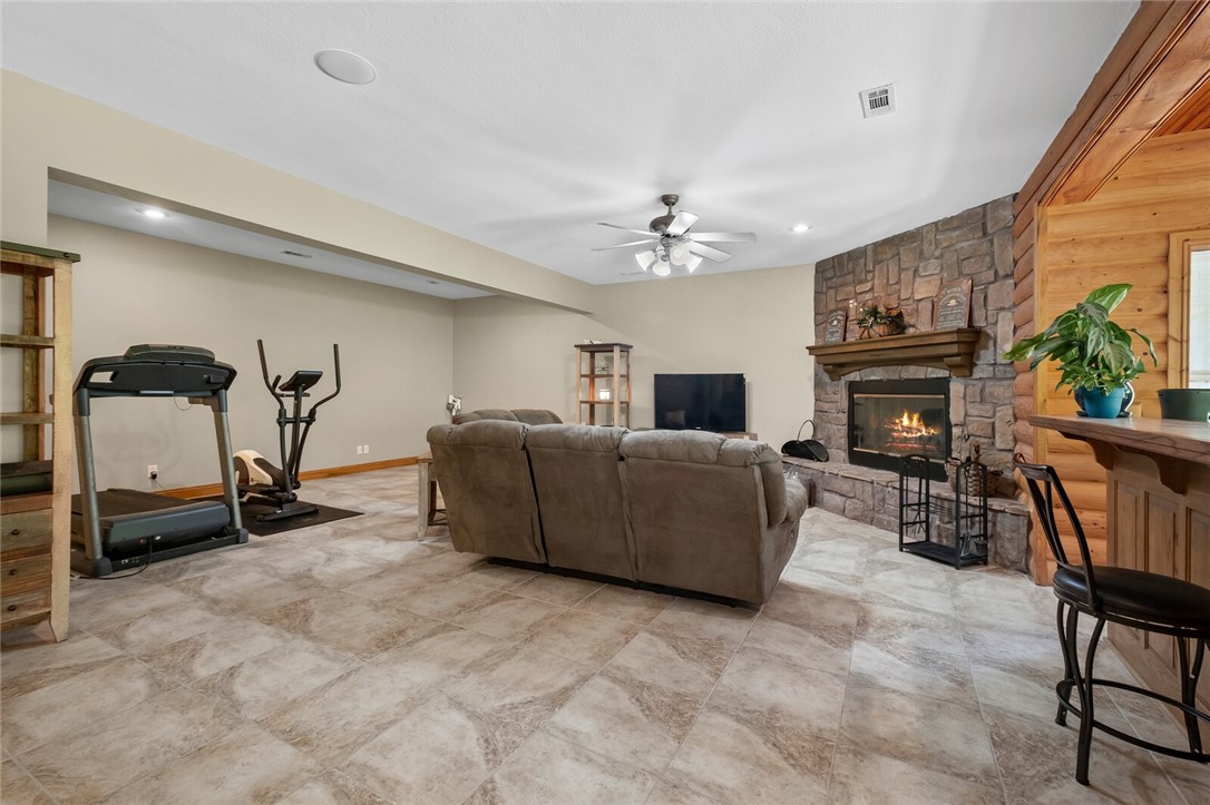 23-20-30-LITTLE FLOCK - Residential