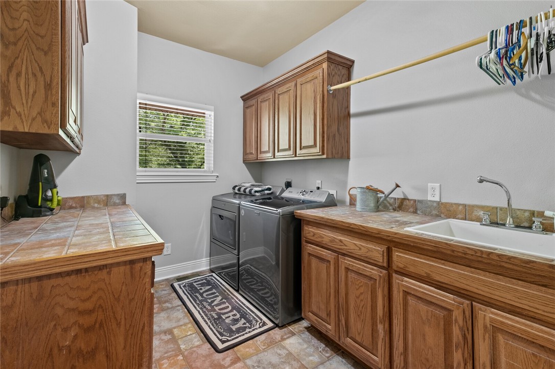 23-20-30-LITTLE FLOCK - Residential