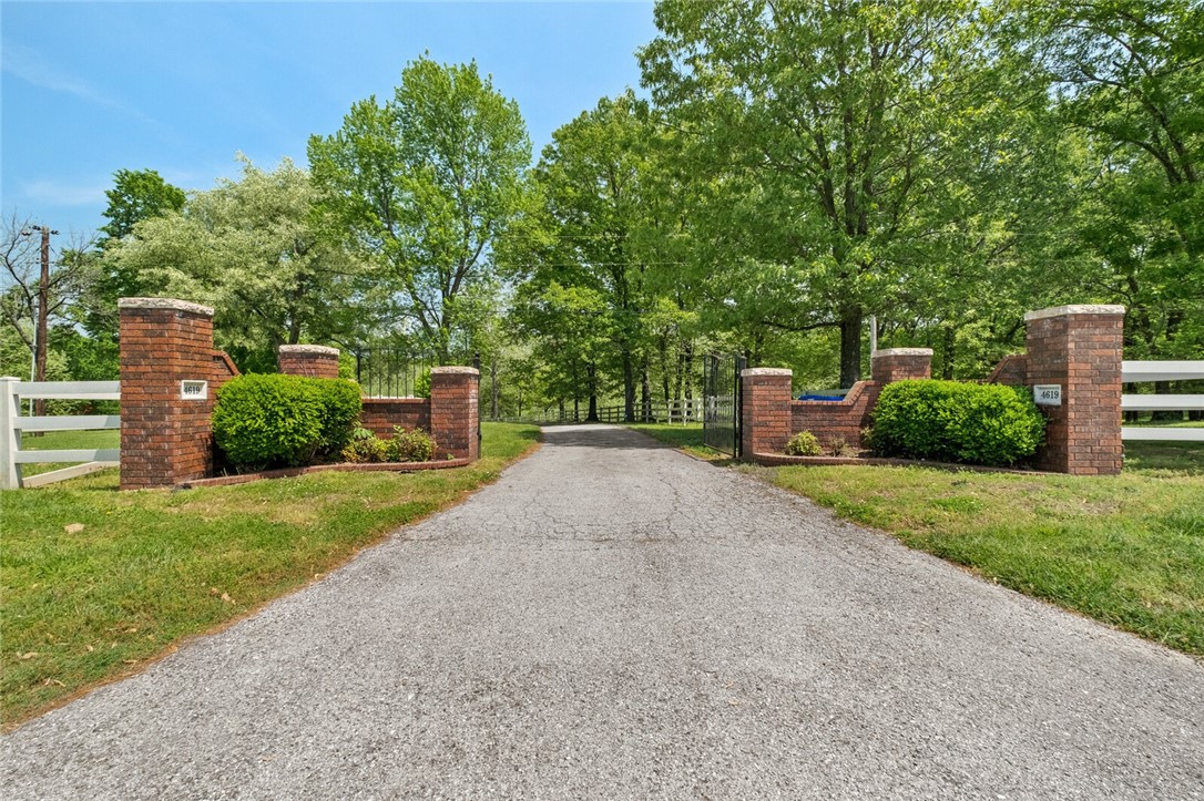 23-20-30-LITTLE FLOCK - Residential